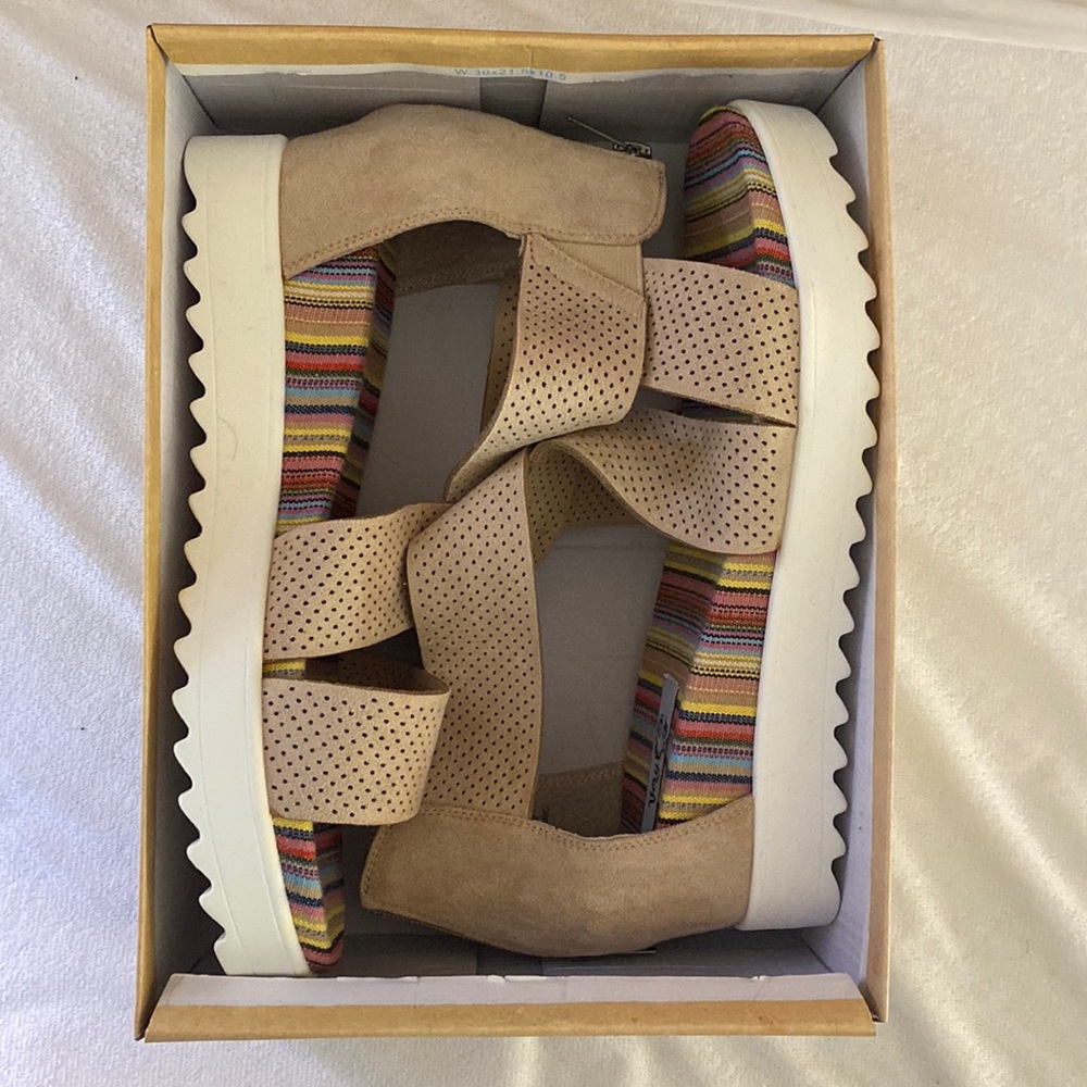 Very G Allie Sandals Size 10, cream